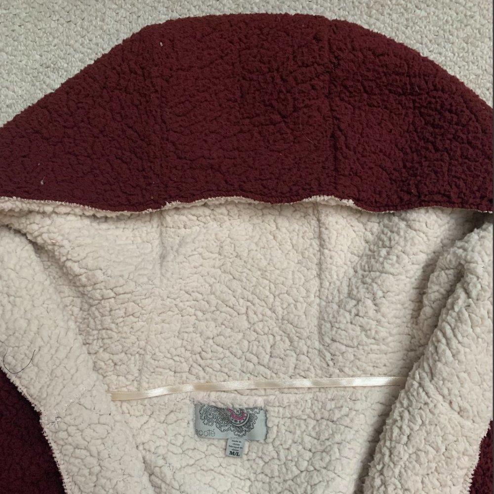 Ecoté Fuzzy Reversible Jacket - Picture 4 of 4